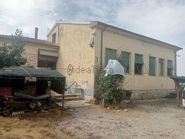 casa indipendente in vendita a Cortona in zona Gabbiano