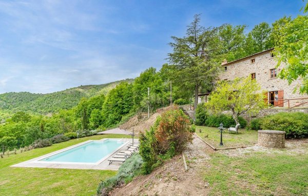 casa indipendente in vendita a Cortona in zona Casale