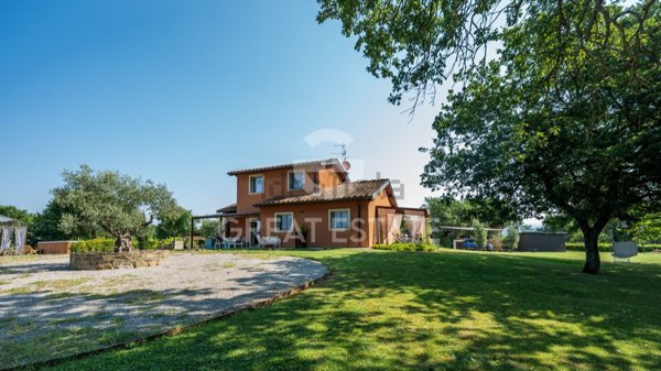 casale in vendita a Cortona