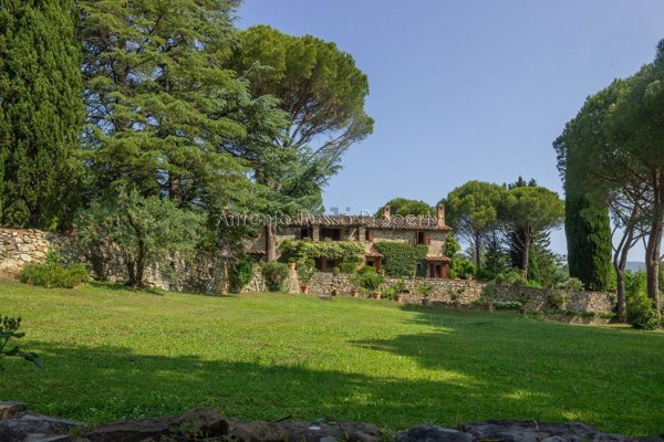 casa indipendente in vendita a Cortona in zona Casale