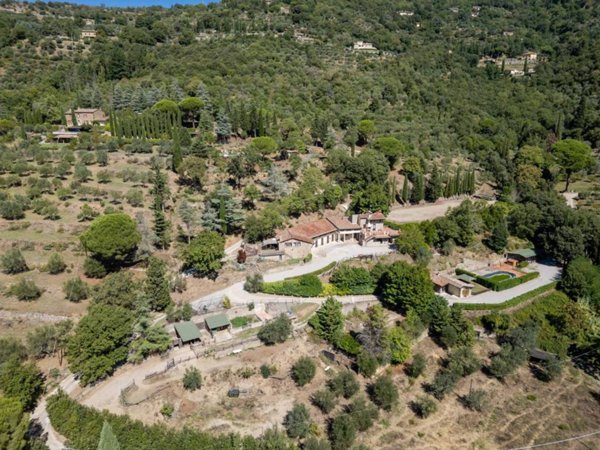 casa indipendente in vendita a Cortona in zona Casale