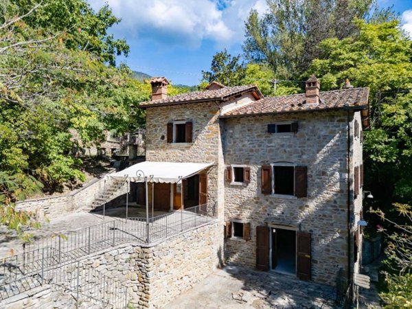 casa indipendente in vendita a Cortona in zona Casale