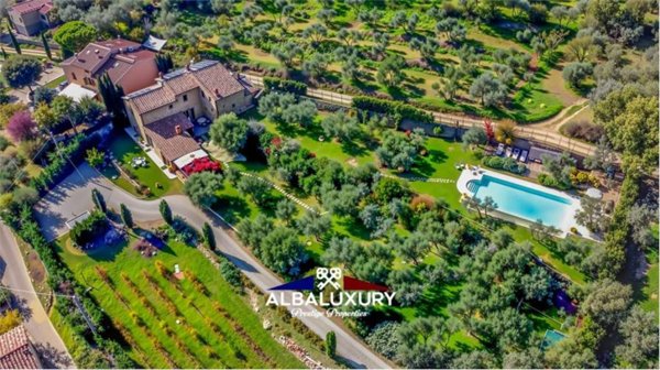 casa indipendente in vendita a Cortona in zona Casale