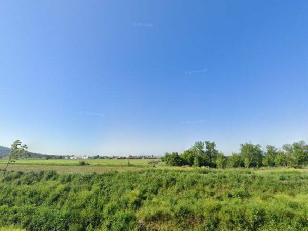 locale commerciale in vendita a Cortona in zona Ossaia