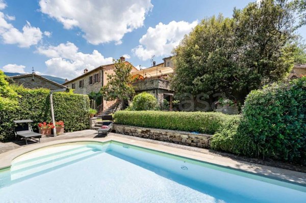 casa indipendente in vendita a Cortona in zona Sodo
