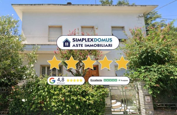 casa indipendente in vendita a Cortona in zona Camucia