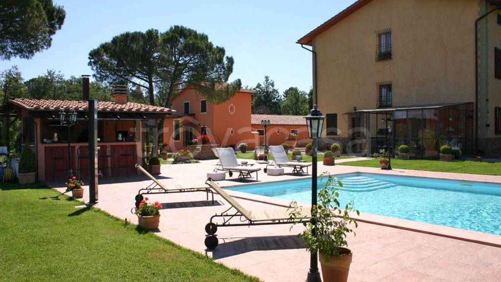 casa indipendente in vendita a Cortona in zona Casale