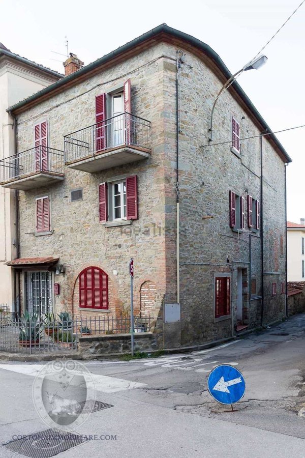 appartamento in vendita a Cortona in zona Camucia