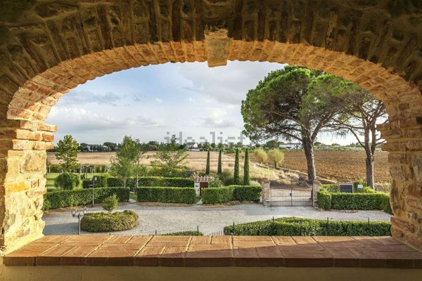 casale in vendita a Cortona in zona Fratta