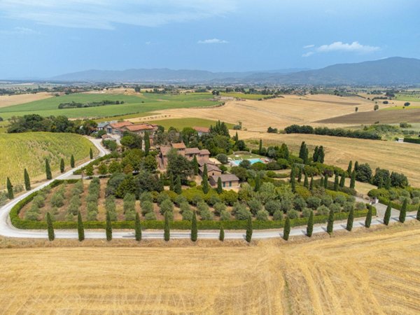 villa in vendita a Cortona in zona Casale