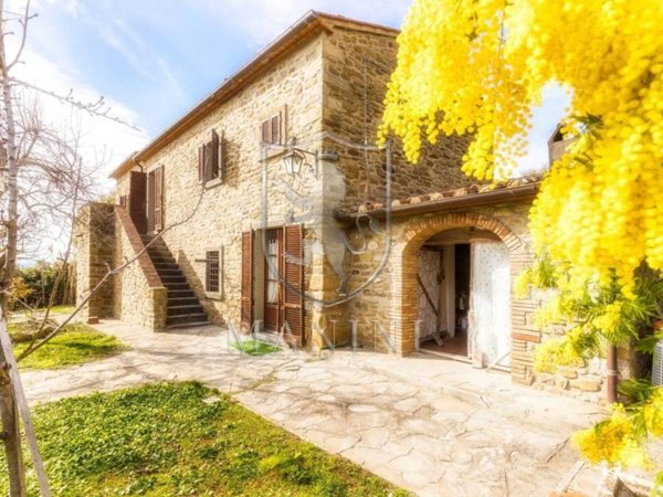 casa indipendente in vendita a Cortona in zona Casale