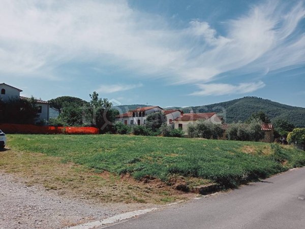 terreno edificabile in vendita a Cortona in zona Pergo