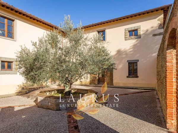 appartamento in vendita a Cortona in zona Montecchio