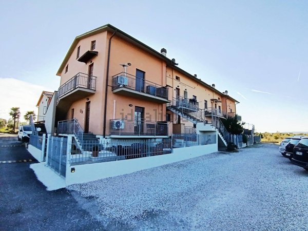 appartamento in vendita a Cortona in zona Fratta