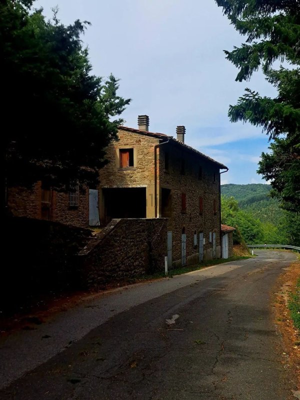 casa indipendente in vendita a Cortona