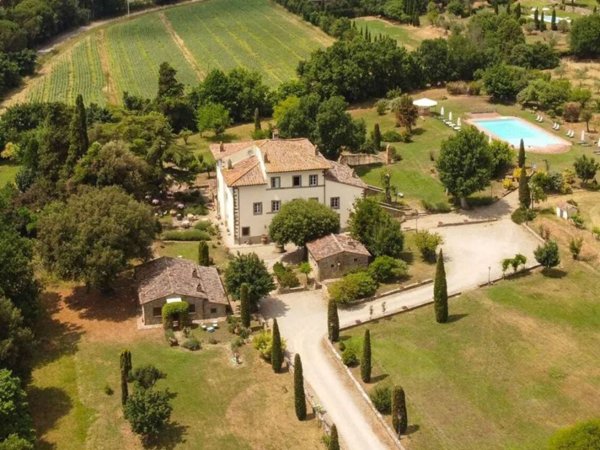 villa in vendita a Cortona