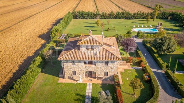casa indipendente in vendita a Cortona in zona Casale