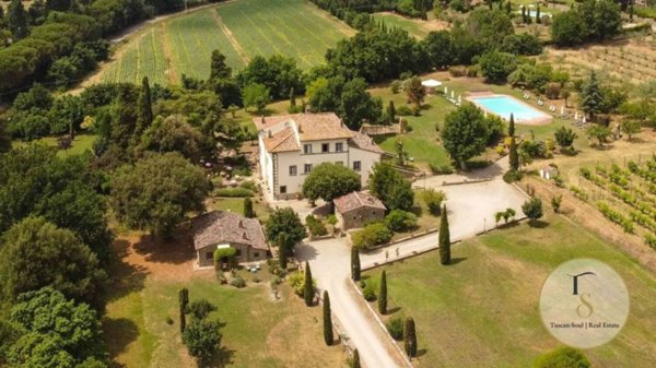 villa in vendita a Cortona