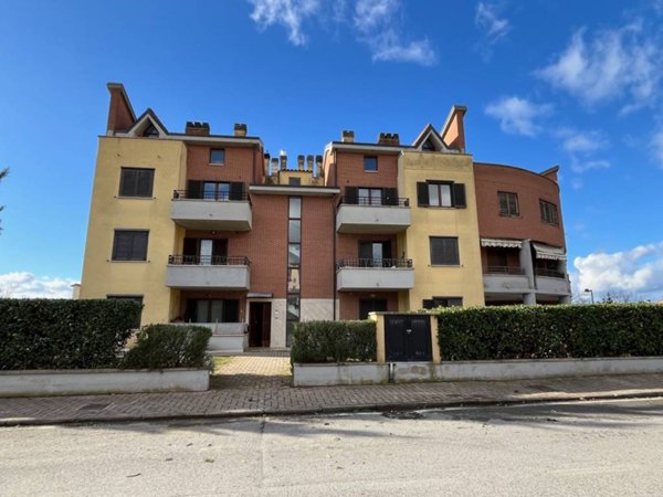 appartamento in vendita a Cortona in zona Camucia