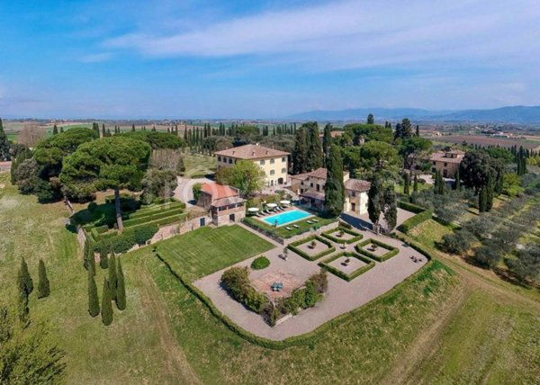 villa in vendita a Cortona