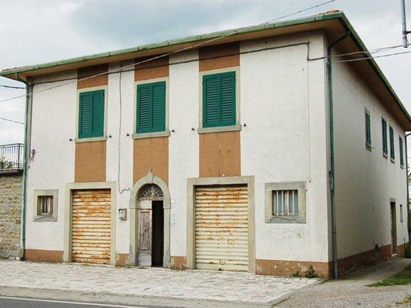 intera palazzina in vendita a Cortona in zona Mezzavia