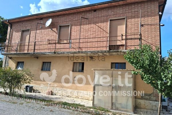 casa indipendente in vendita a Cortona in zona Casale