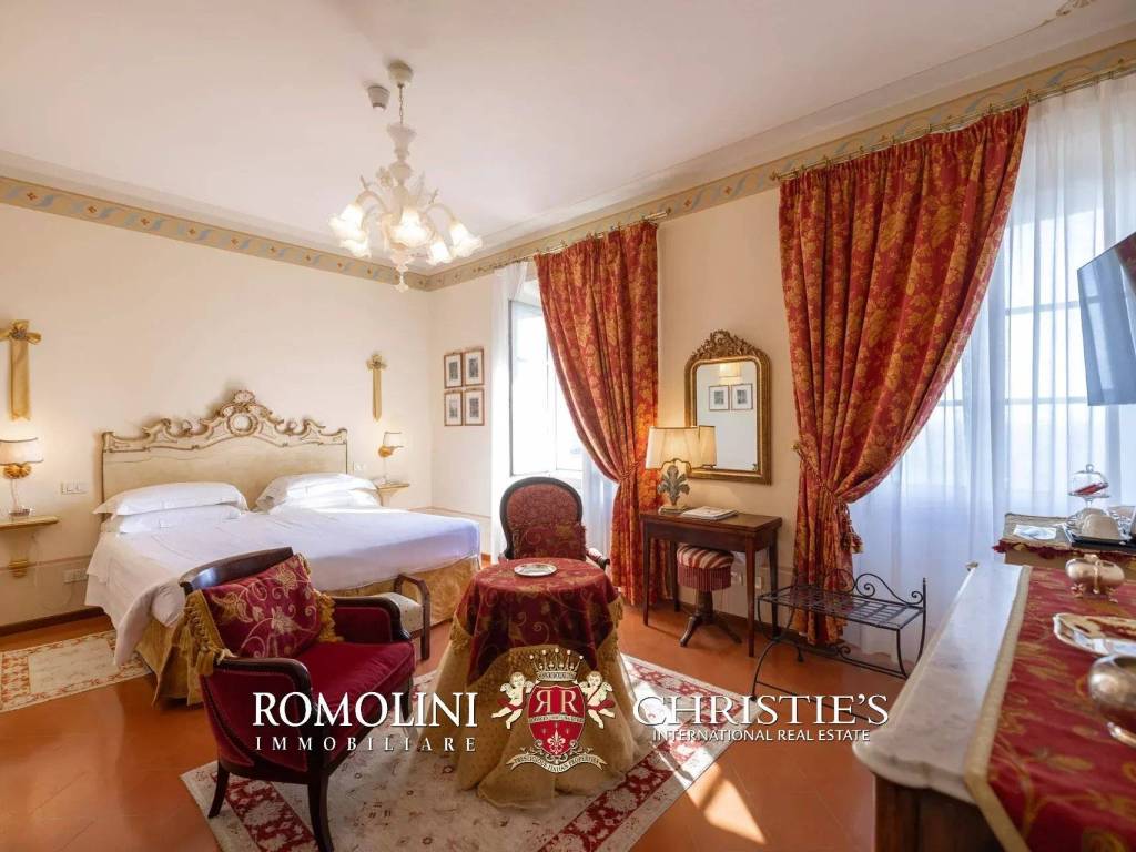 negozio in vendita a Cortona