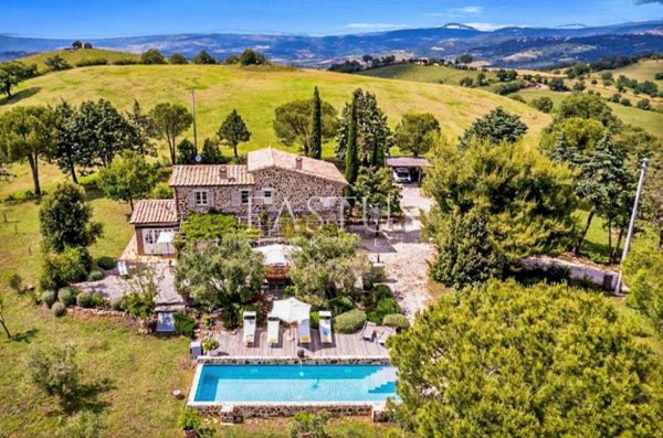casale in vendita a Cortona in zona Casale
