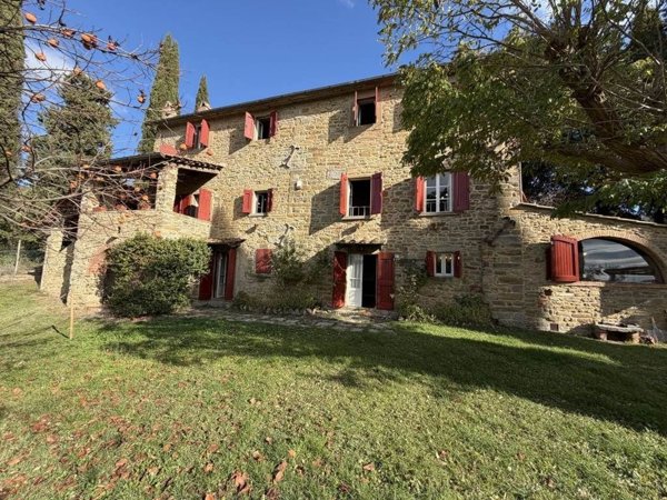casa indipendente in vendita a Cortona in zona Pergo