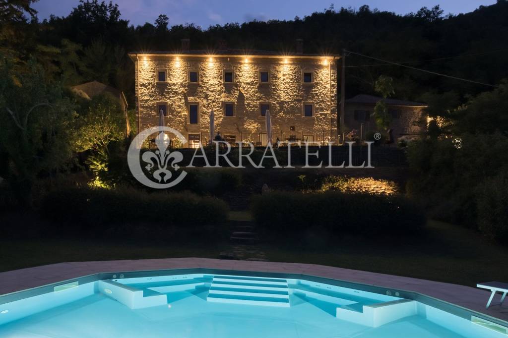 negozio in vendita a Cortona in zona Casale