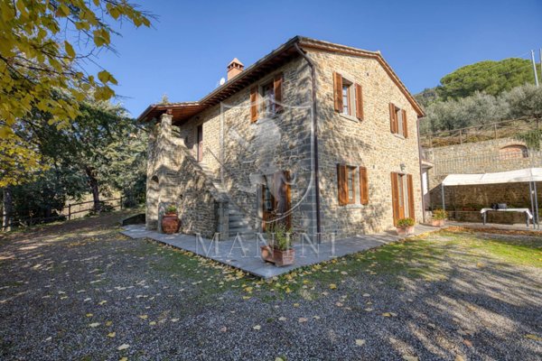 casa indipendente in vendita a Cortona in zona Casale