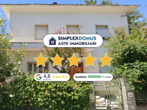 casa indipendente in vendita a Cortona in zona Camucia