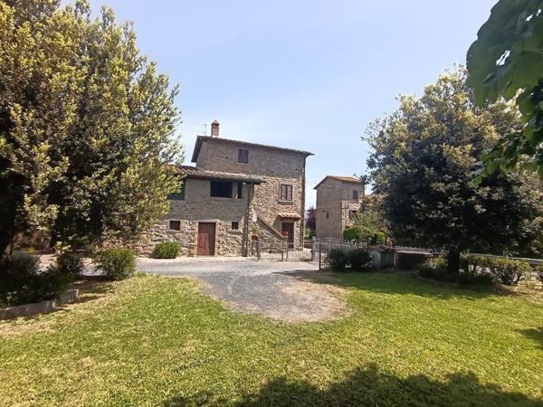 casa indipendente in vendita a Cortona in zona Casale