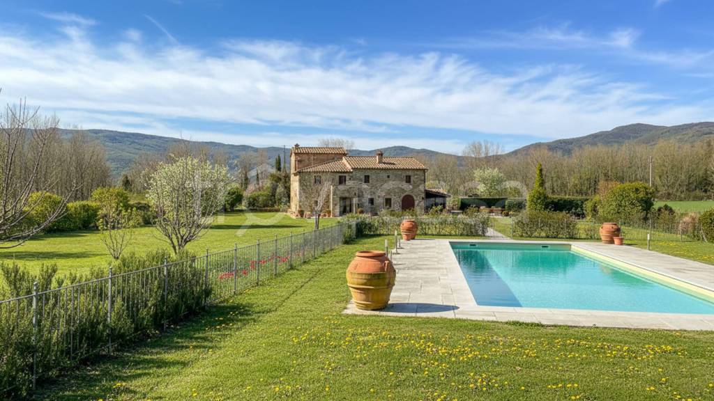casa indipendente in vendita a Cortona in zona Casale