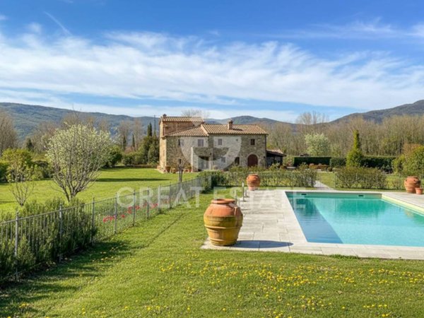 casa indipendente in vendita a Cortona in zona Casale