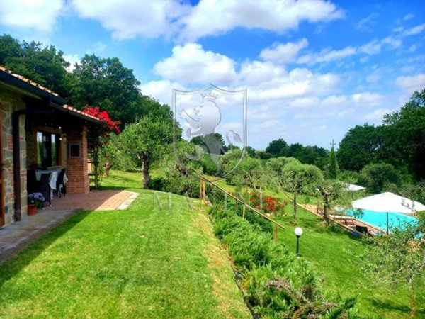 casa indipendente in vendita a Cortona in zona Casale