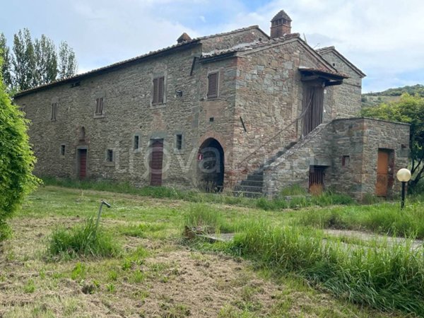 casa indipendente in vendita a Cortona in zona Ossaia