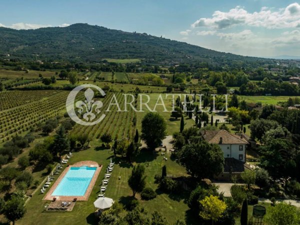villa in vendita a Cortona