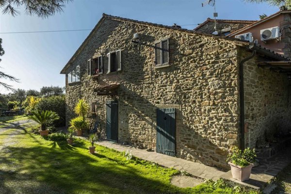 casale in vendita a Cortona in zona Casale