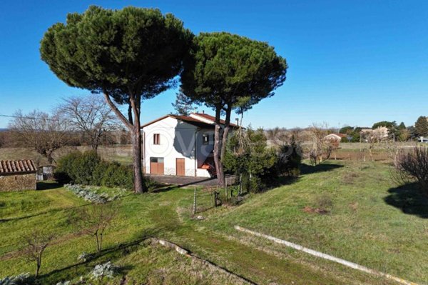casa indipendente in vendita a Cortona in zona Mezzavia