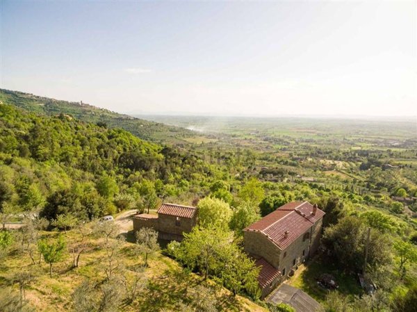 casale in vendita a Cortona in zona Cegliolo