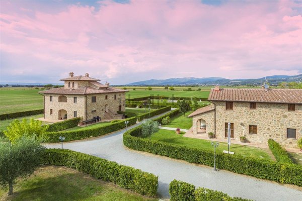 casale in vendita a Cortona in zona Santa Caterina