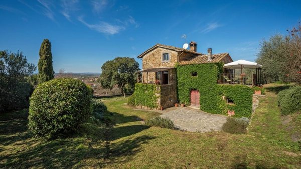 casale in vendita a Cortona in zona Casale