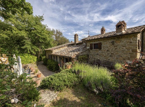 casa indipendente in vendita a Cortona in zona Casale