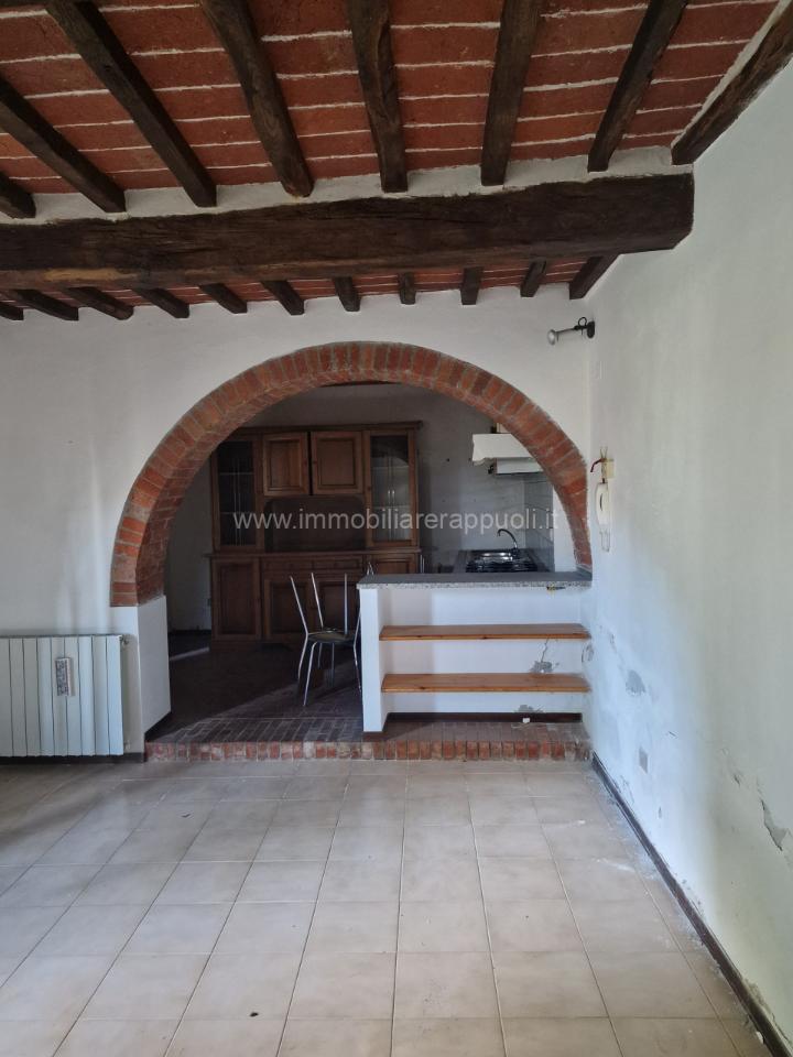 casa indipendente in vendita a Cortona in zona Ossaia