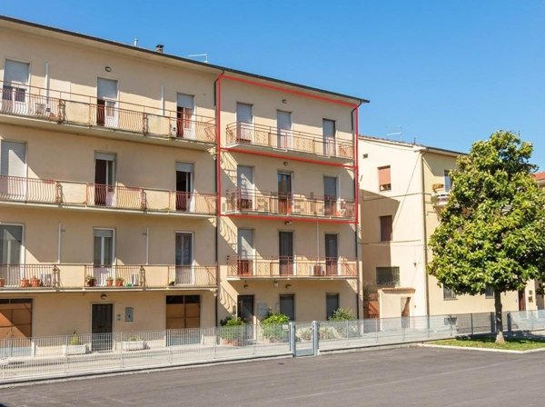 appartamento in vendita a Cortona in zona Camucia