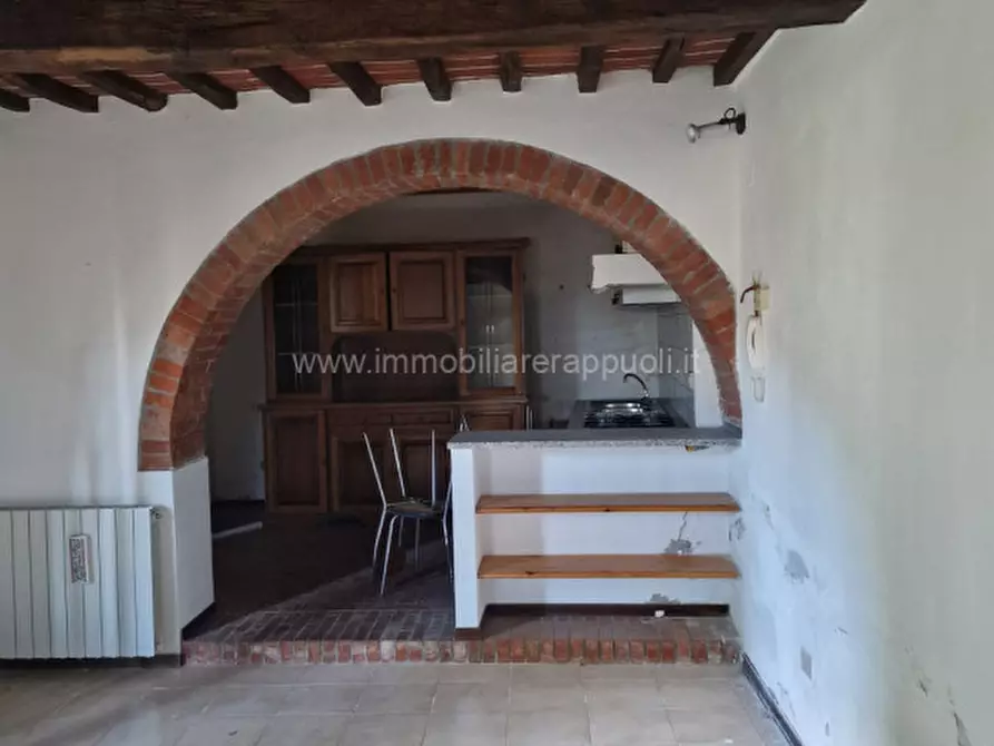 casa indipendente in vendita a Cortona in zona Ossaia