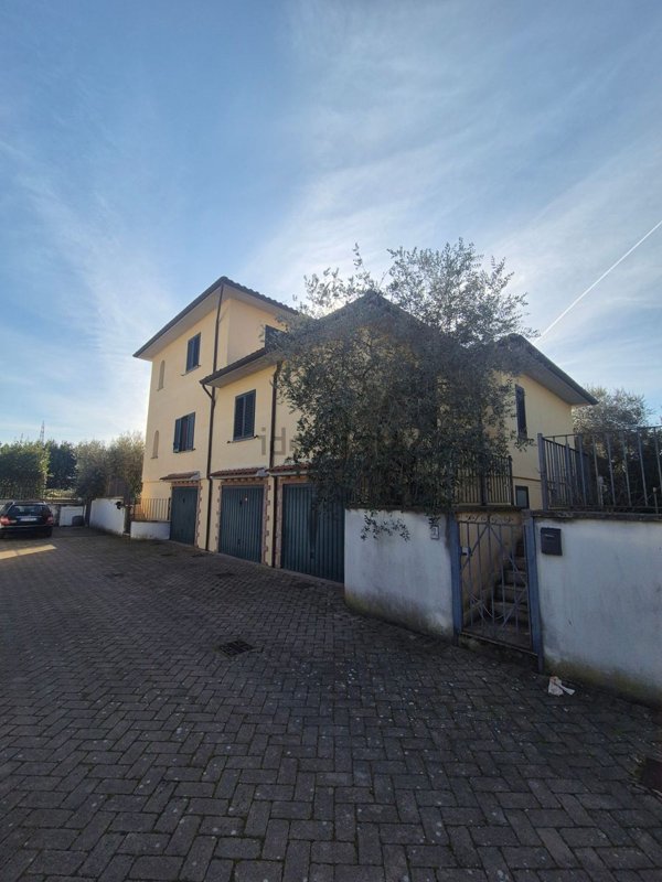 appartamento in vendita a Cortona in zona Santa Caterina