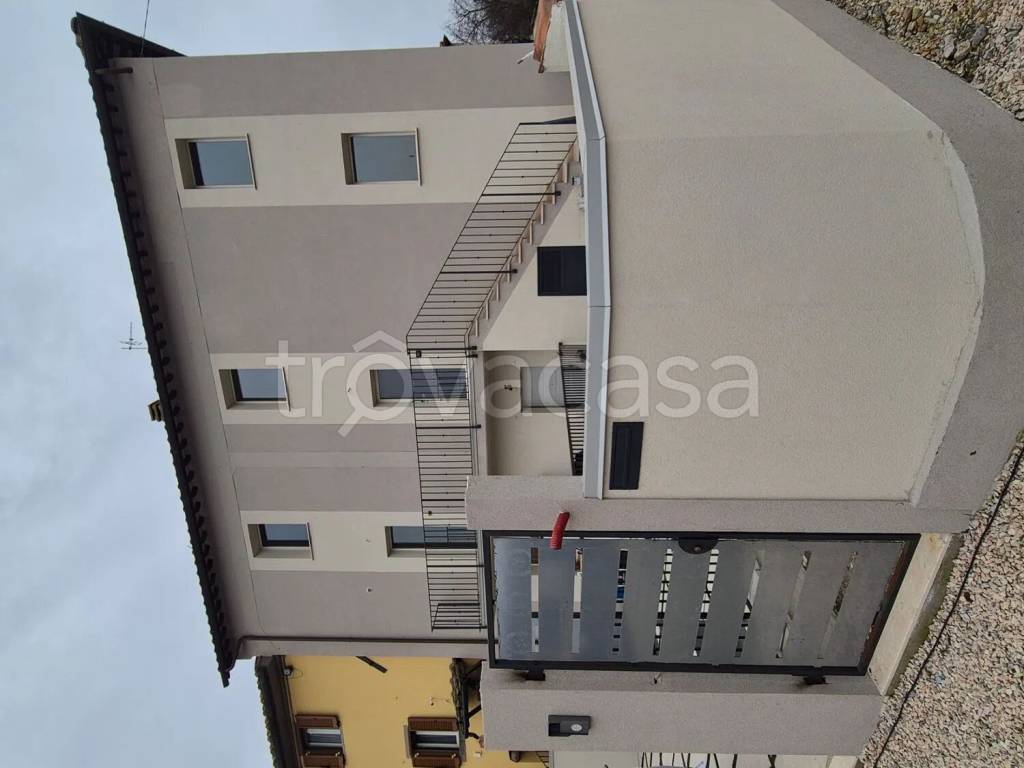 appartamento in vendita a Cortona in zona Montecchio