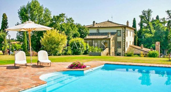 villa in vendita a Cortona in zona Cegliolo